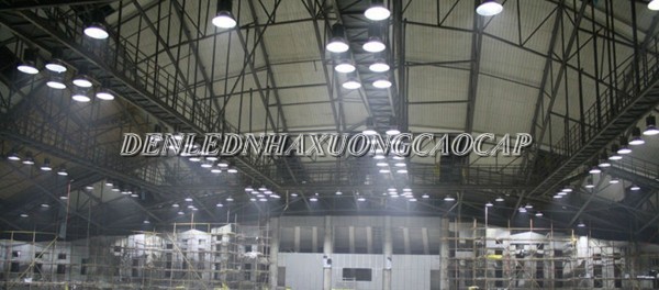 Lắp đặt đèn led nhà xưởng 100w cho công ty Laird Việt Nam
