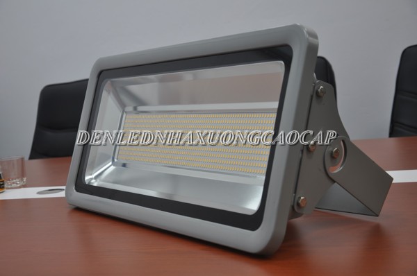 400w led floodlight for large football field